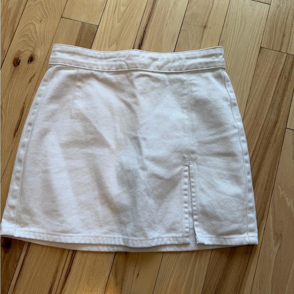Lioness Lola Mini Skirt - white denim! Size Small!